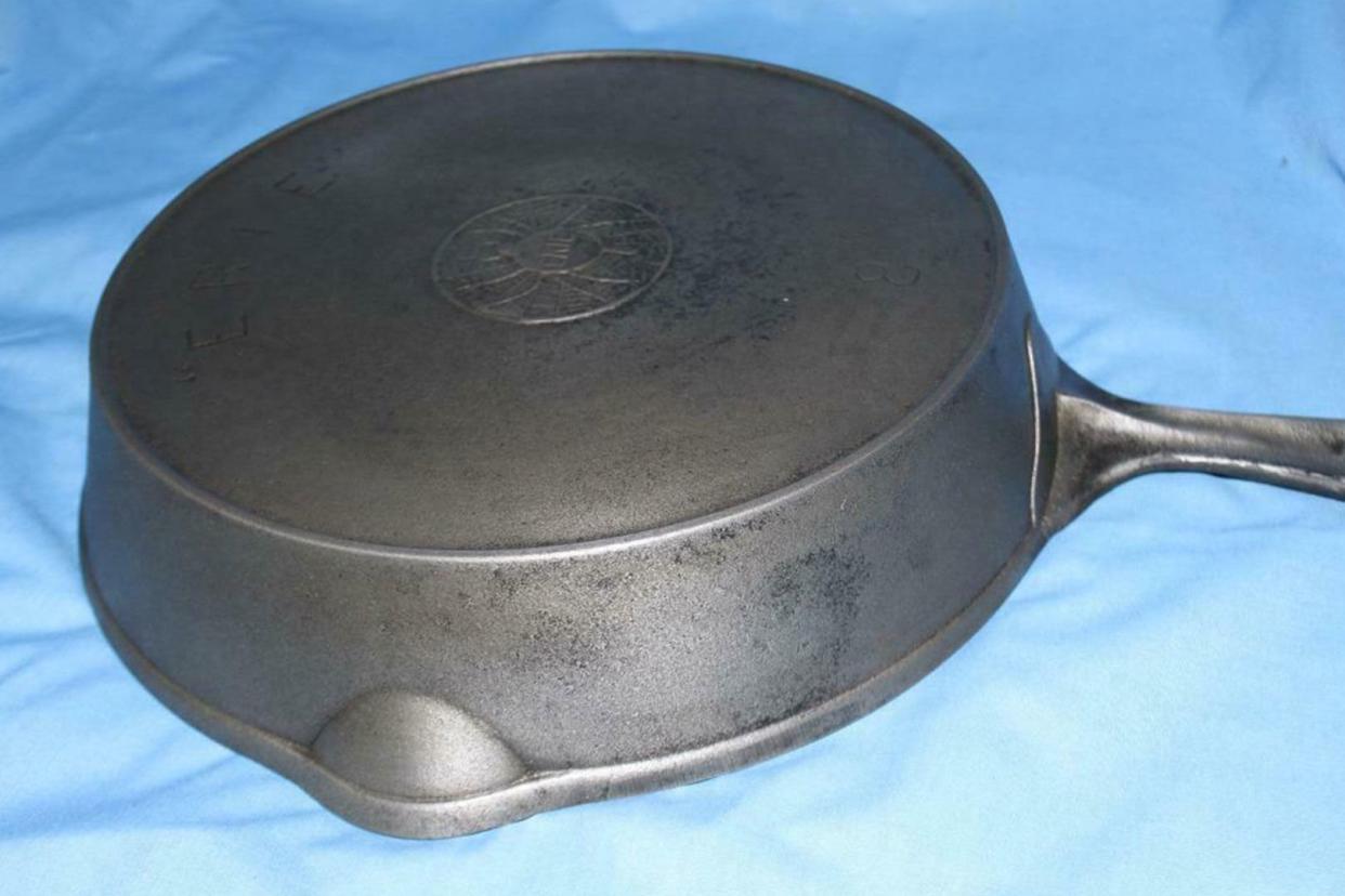 This Vintage Cast Iron Skillet Costs 8000 Yes Really 