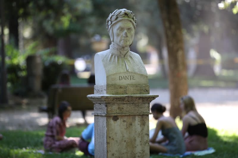 Bust of Italian poet Alighieri in Rome