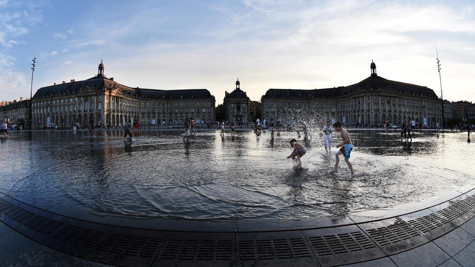 <p>+ 46% d’offres pour Bordeaux métropole, peut être liée à l’arrivée du LGV, qui met Paris à 2h de train.</p>