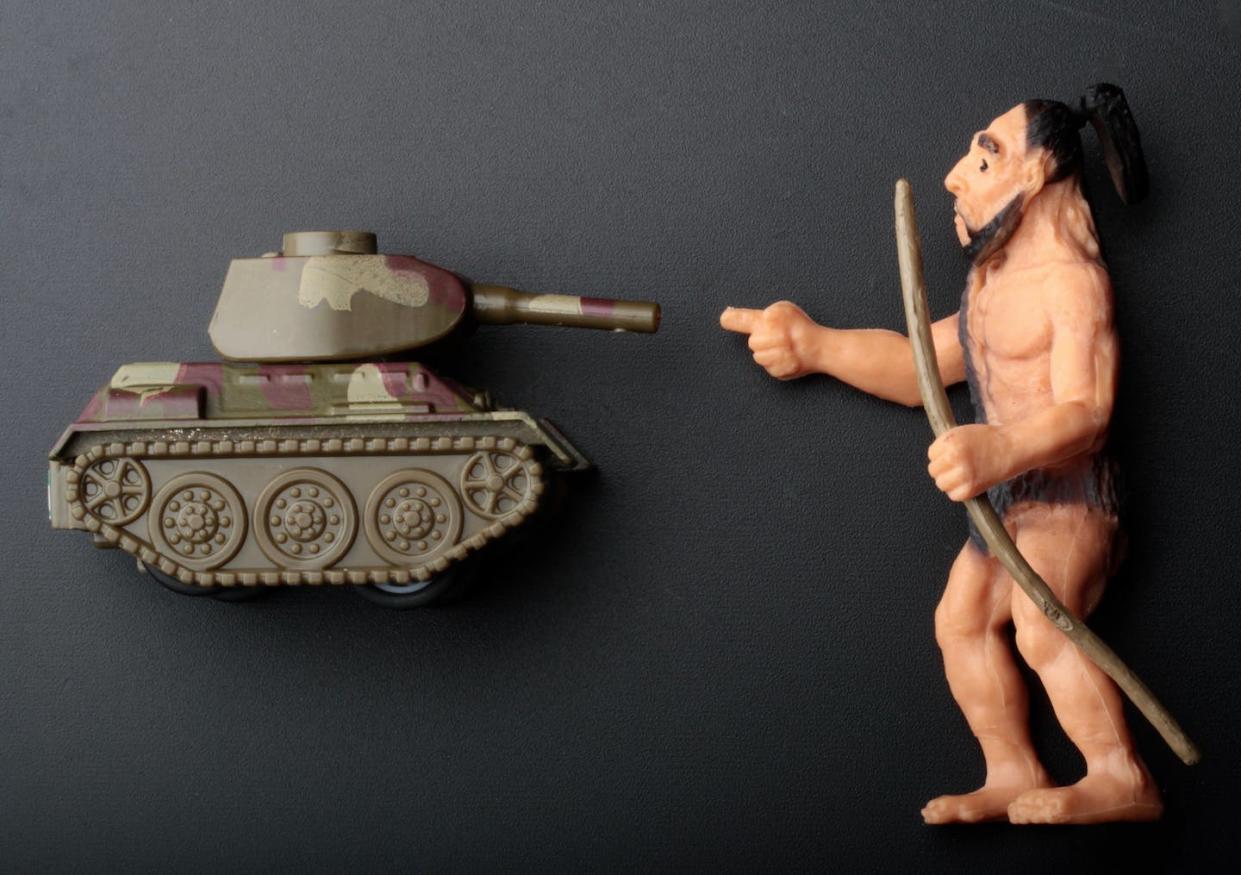 <a href="https://www.shutterstock.com/es/image-photo/miniature-figurine-prehistoric-man-war-tank-2144126531" rel="nofollow noopener" target="_blank" data-ylk="slk:life_in_a_pixel/Shutterstock;elm:context_link;itc:0;sec:content-canvas" class="link ">life_in_a_pixel/Shutterstock</a>