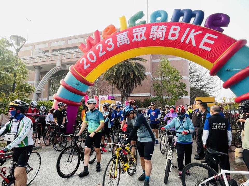 ▲2023萬眾騎BIKE獲得各地車友熱烈支持，報名人數超過5千人。(圖/記者顏淑娟攝)