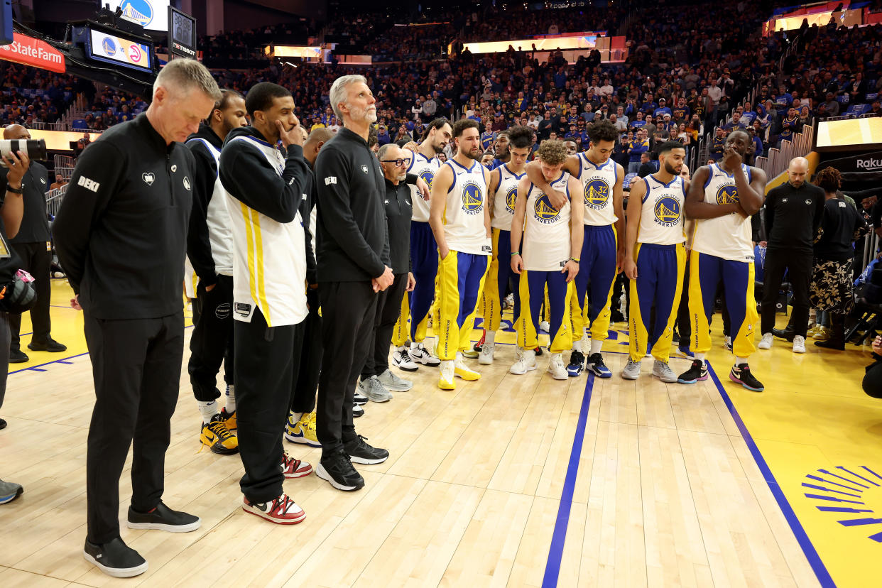 The Golden State Warriors honored assistant coach Dejan Milojević during a ceremony before their game against the Atlanta Hawks on Wednesday night.