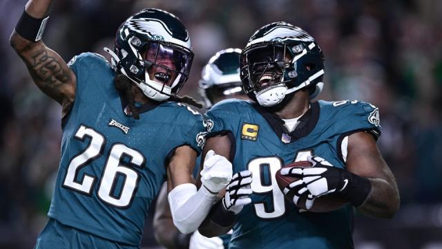 D'Andre Swift: the homecoming king behind the Eagles' undefeated start, NFL