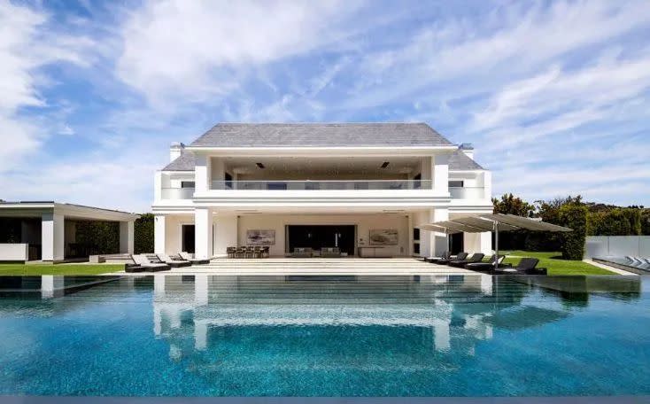 <p>In addition to all the amenities inside the home, the couple’s new home has this gorgeous 155-foot infinity pool. </p>