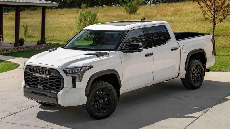 2023 Toyota Tundra - white