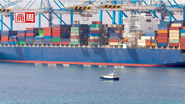 1980年代，全球貿易加速，貨櫃船平均容量成長28％，貨櫃船容量成長幅度有如「量子跳躍」。 (來源：Dreamstime)   