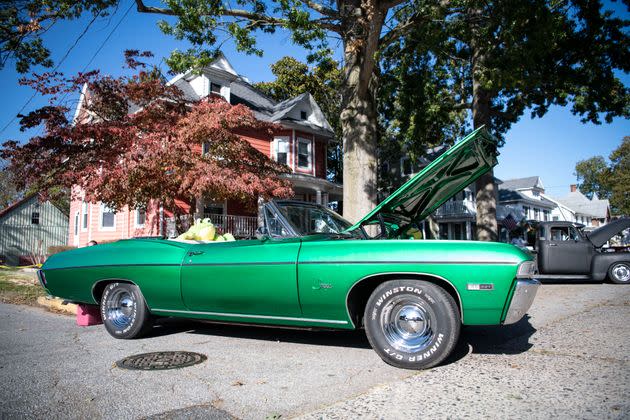 One of the many classic cars spotted on the street. (Photo: Damon Dahlen/HuffPost)