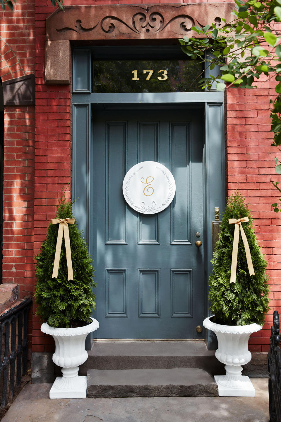9 Front Door Décor Ideas That Celebrate Everything We Love About Fall