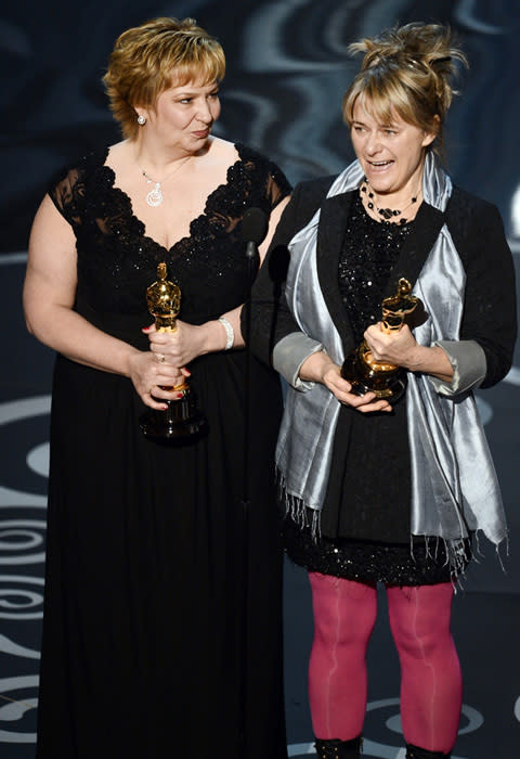 <p>Les Miserables<br>Makeup Artists Julie Dartnell and Lisa Westcott accept the Best Makeup and Hairstyling award for 'Les Miserables'. They beat out Aussie favourite Rick Findlater who was nominated for his work on The Hobbit: An Unexpected Journey.</p>