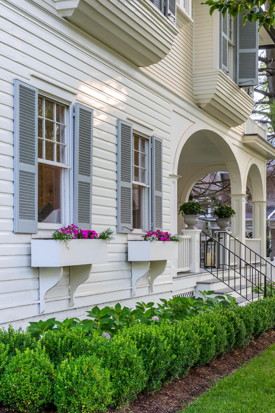 garden border by Joseph Richardson of Richardson & Associates Landscape Architecture