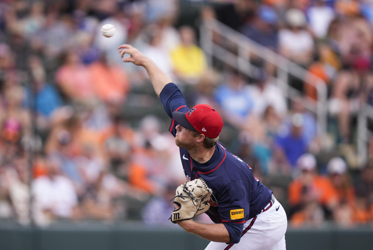 Braves option Bryce Elder, clearing way for Reynaldo Lopez to be