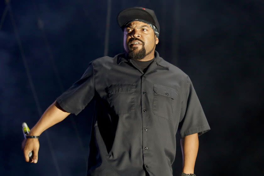 Ice Cube performing at Hard Summer.