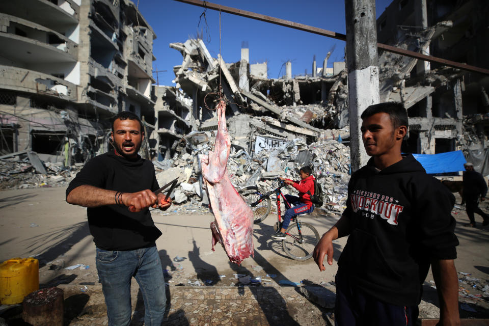 La destrucción de Gaza tras los bombardeos israelíes. (Photo by Majdi Fathi/NurPhoto via Getty Images)