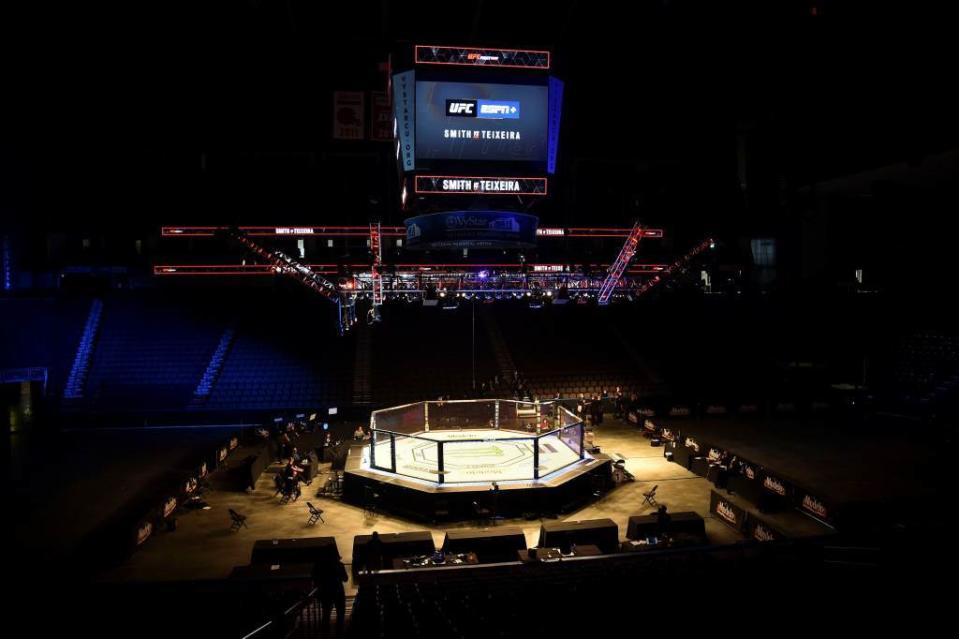 終極格鬥聯盟UFC去年因為新冠肺炎而閉門舉行賽事。（達志影像）
