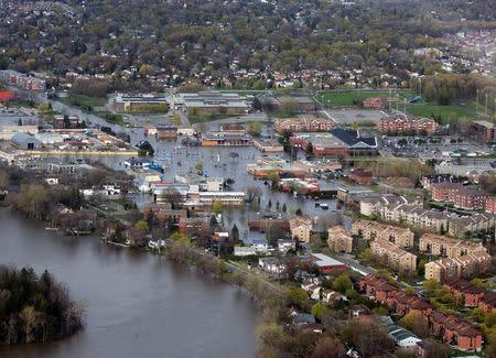An overhead view showing the flooded residential Montreal suburb of Pierrefonds, Quebec, Canada May 8, 2017. REUTERS/Christinne Muschi