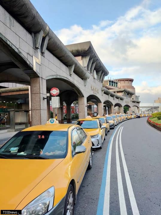 大臺北地區計程車新運價四月一日零時起實施。（圖／新北交通局提供）