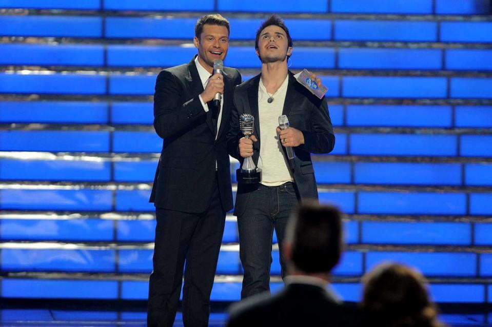 Ryan Seacrest declares Kris Allen the winner during the Season 8 finale of "American Idol."