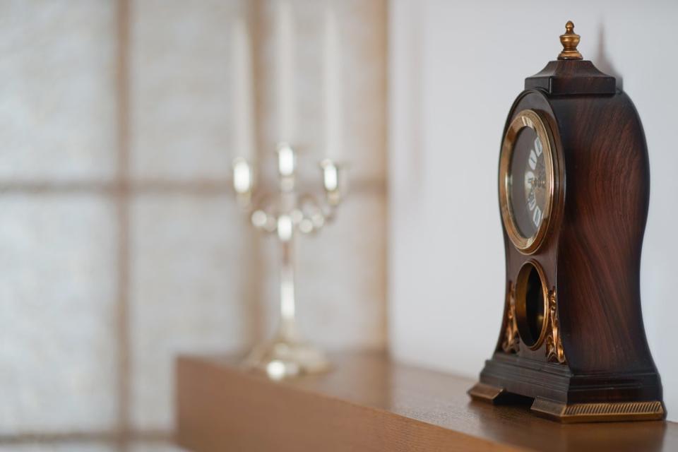 clock on mantel side view