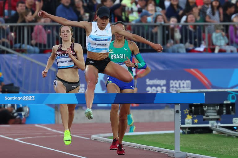 En el sprint de la última vuelta Belén Casetta se deshizo de sus rivales y se quedó con el oro 