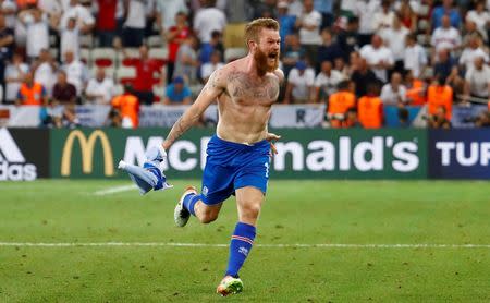 Football Soccer - England v Iceland - EURO 2016 - Round of 16 - Stade de Nice, Nice, France - 27/6/16Iceland's Aron Gunnarsson celebrates after the gameREUTERS/Michael Dalder Livepic