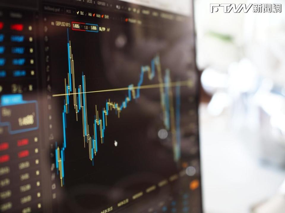 觀察三大法人上週買超前10名ETF，00900獲三大法人買入1萬2,892張摘金，（示意圖／Piaxabay）