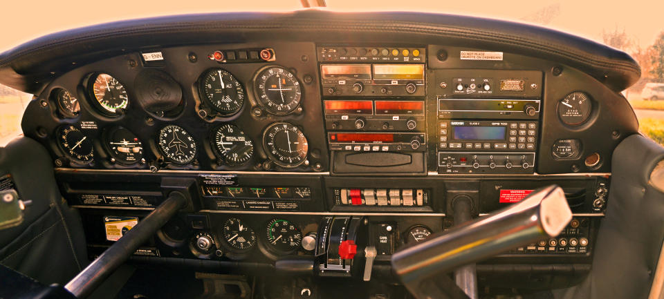 Inside the cockpit of a Piper PA-28-161 plane. (Getty)