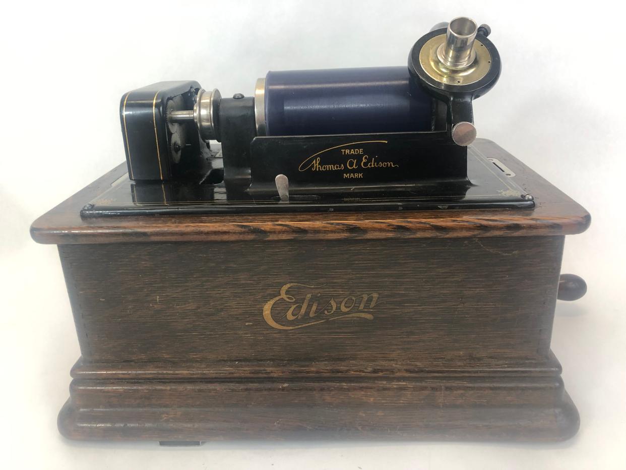 This Edison Standard Phonograph was well made but could only play Edison’s own cylinder recordings.