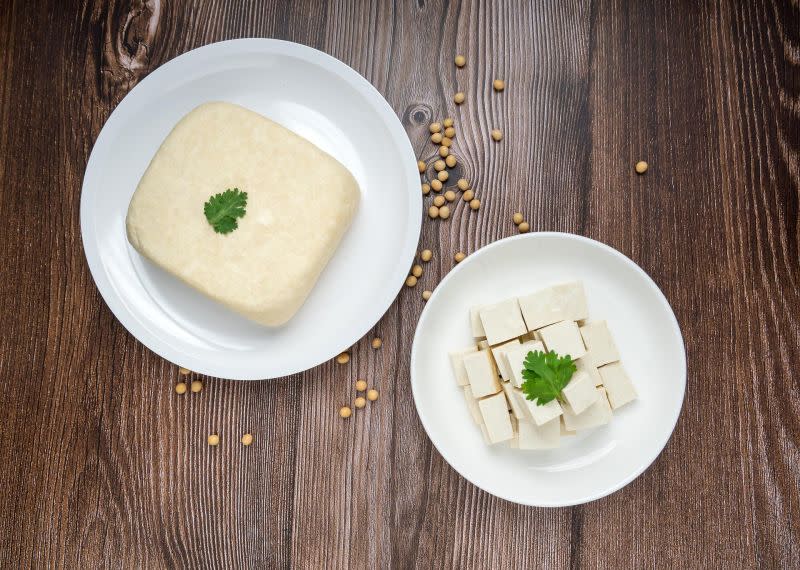 ▲豆腐一直是深受台灣民眾喜愛的美食，常在不少家常菜中看見，有網友也分享自己的料理，將豆腐加入「某罐頭」下鍋煮後，口感大升級。（示意圖／取自pixabay）