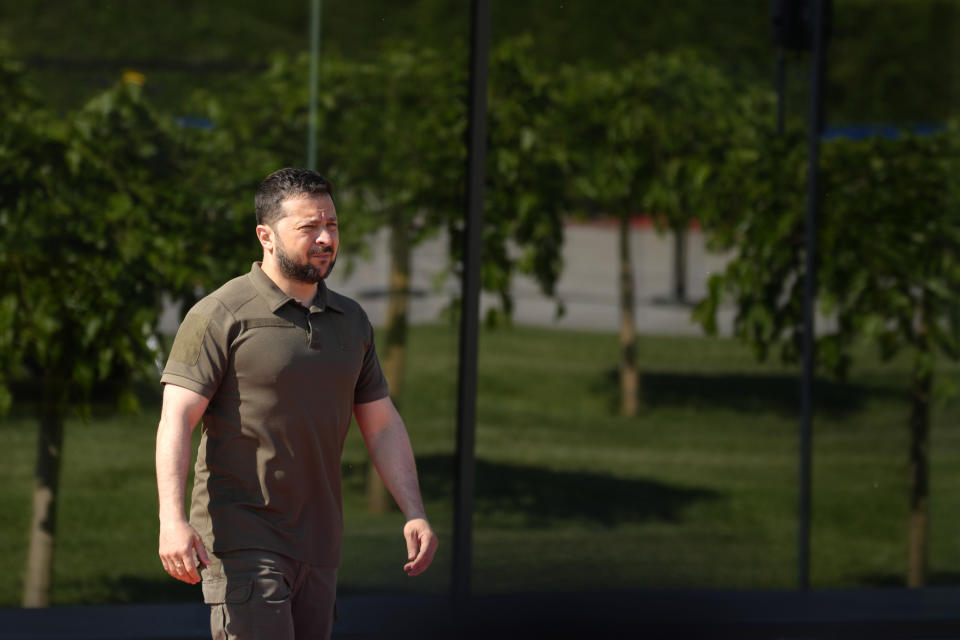 Ukraine's President Volodymyr Zelenskyy arrives for the European Political Community Summit at the Mimi Castle in Bulboaca, Moldova, Thursday, June 1, 2023. Leaders are meeting in Moldova Thursday for a summit aiming to show a united front in the face of Russia's war in Ukraine and underscore support for the Eastern European country's ambitions to draw closer to the West and keep Moscow at bay. (AP Photo/Andreea Alexandru)