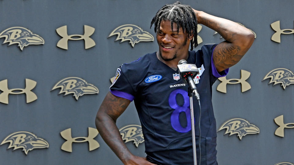 Baltimore Ravens quarterback Lamar Jackson returns to the team with a record-setting contract. (Kim Hairston/The Baltimore Sun/Tribune News Service via Getty Images)