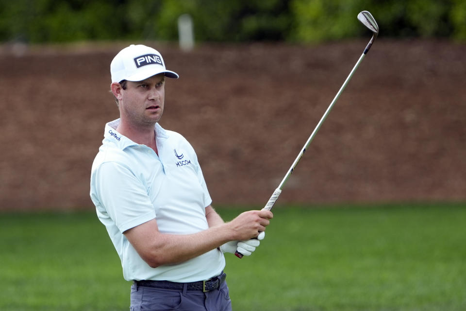 Harris English follows his shot from the first fairway to the green during the third round of the Arnold Palmer Invitational golf tournament Saturday, March 9, 2024, in Orlando, Fla. (AP Photo/John Raoux)