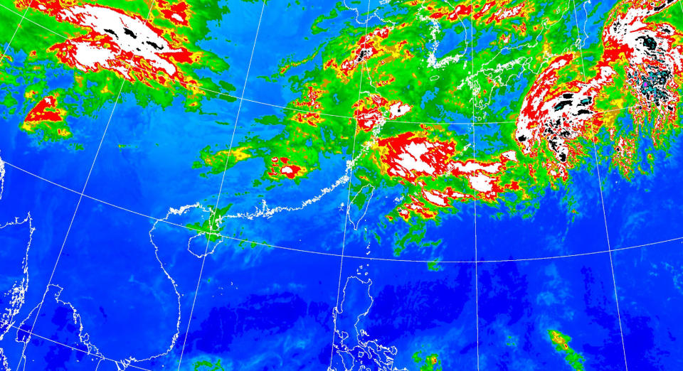 今（8日）鋒面影響，不定時有短暫雷陣雨，各地天氣不穩。（圖取自中央氣象署網站）