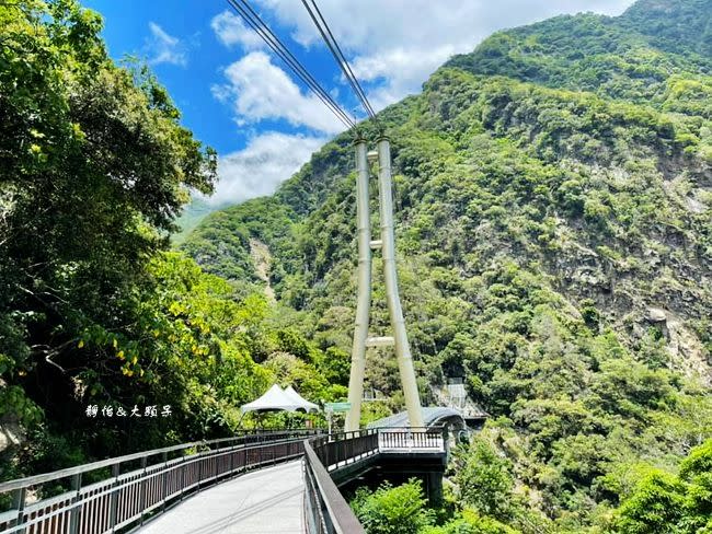 山月吊橋