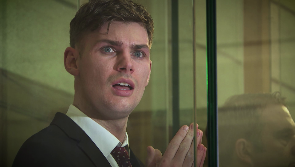<p>Ste is currently convinced that he killed Amy, but his loyal boyfriend Harry reckons otherwise and is desperate to make him see that his "memories" from that night can't be trusted. Can Harry put enough doubt in Ste's mind to convince him to plead not guilty?</p>