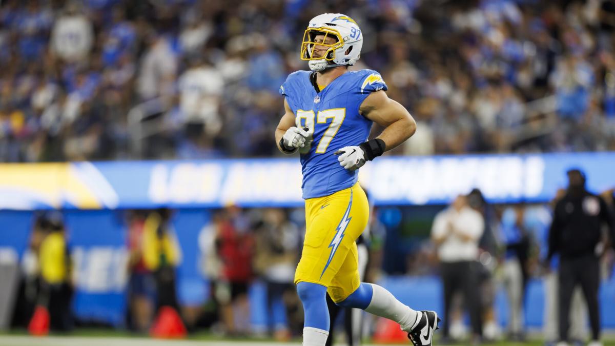 Joey Bosa commits to remaining with Chargers following contract renegotiation