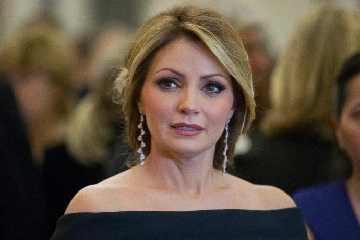 Angelica Rivera, wife of Mexican President Enrique Pena Nieto, attends a banquet at the Guildhall in central London on March 4, 2015 (AFP Photo/Justin Tallis)
