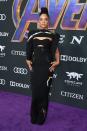 <p>Tessa Thompson consiguió lucir elegante con un giro atrevido en este vestido negro de Ronald van der Kemp. El corte tiene aires galácticos en la intérprete de ‘Valkyrie’ que lo lleva con muchísimo aplomo. La actriz lució joyas de Sara Weinstock, Dana Rebecca y Effy y tacones Christian Louboutin.<br>(Photo by VALERIE MACON / AFP) (Photo credit should read VALERIE MACON/AFP/Getty Images) </p>