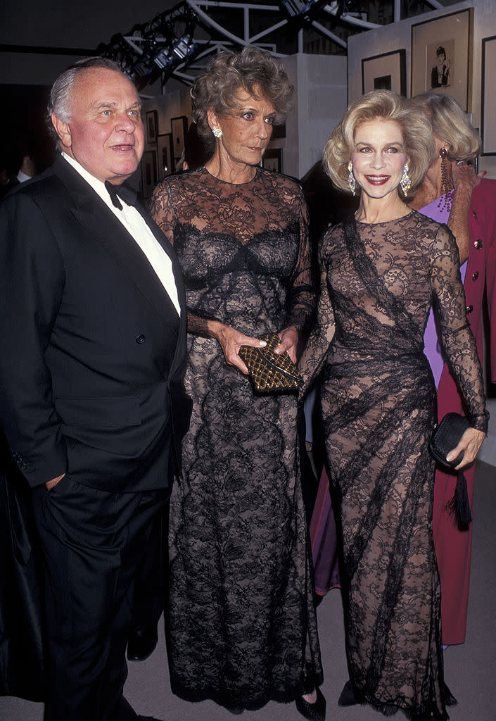 Designer Bill Blass, Pat Buckley and Lynn Wyatt attending 'Costume Institute Gala' on December 4, 1995 at the Metropolitan Museum of Art in New York City, New York. 
