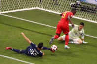 <p>Romelu Lukaku of Belgium fails to connect with the ball in the box under pressure from Maya Yoshida of Japan during the 2018 FIFA World Cup Russia Round of 16 match between Belgium and Japan at Rostov Arena on July 2, 2018 in Rostov-on-Don, Russia. (Photo by Robert Cianflone – FIFA/FIFA via Getty Images) </p>