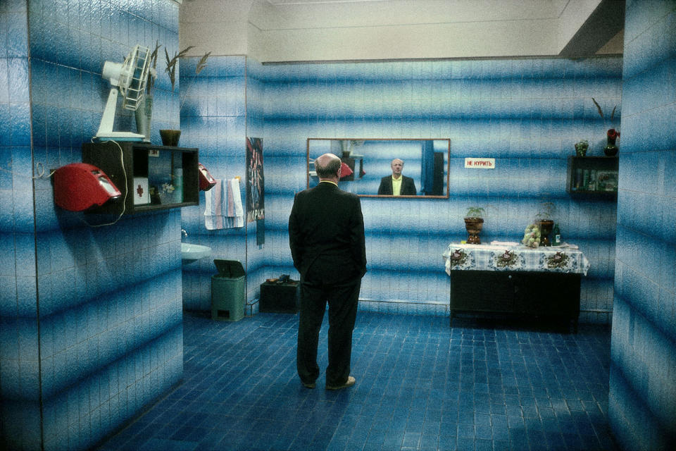 Photograph by Harry Gruyaert, captioned: RUSSIA. Moscow. Hotel lavatory. 1989.