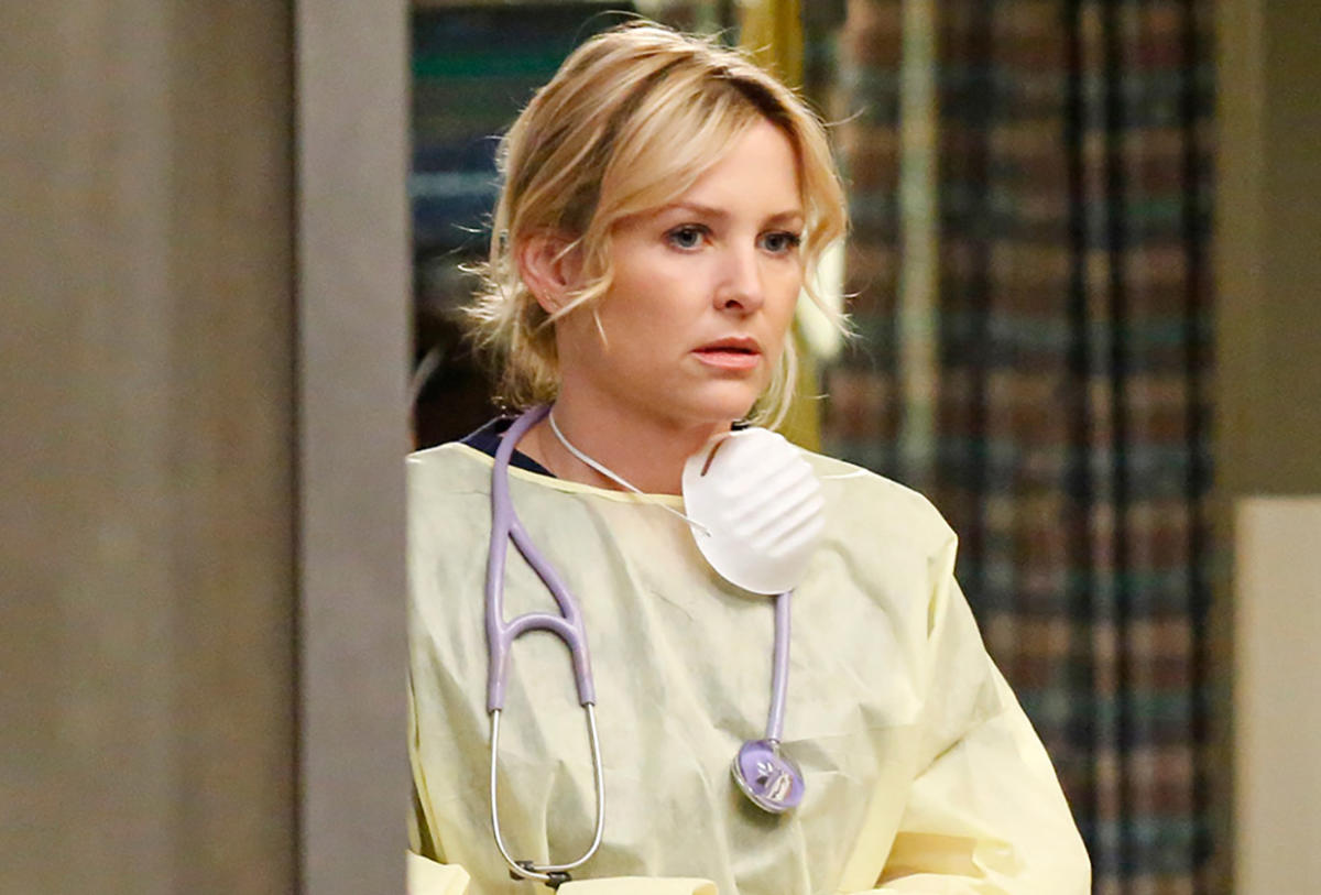 Jessica Capshaw Shares First Photo From Grey's Anatomy Return