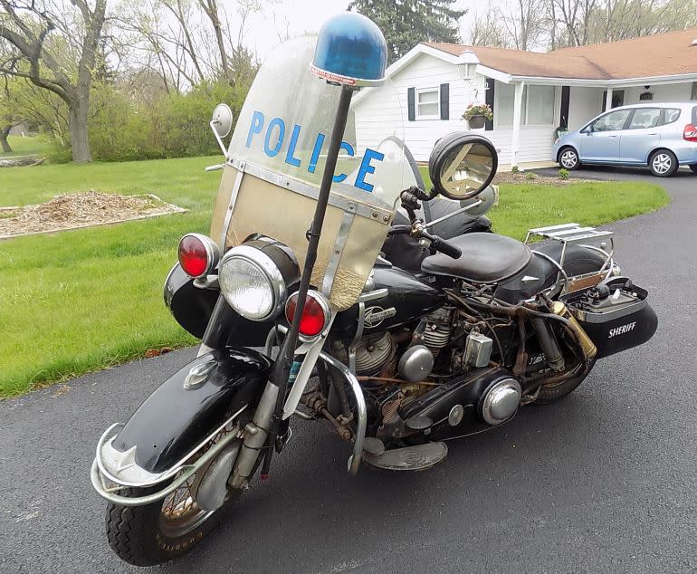 Harley-Davidson Panhead Police - Front Left