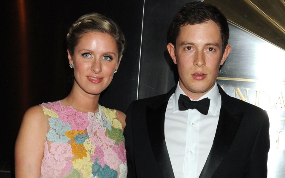 It-Girl, Model, Designerin - und Kurzehefrau. Nicky Hilton, Schwester der noch berühmteren Paris Hilton, war zwei Monate lang verheiratet. Wo sie Todd Meister (Bild) 2004 ehelichte? Richtig, in Las Vegas! Ein Jahr später heiratete die Tochter aus reichem Hause einen Mann aus einem anderen reichen Haus - James Rothschild aus der Bankiersfamilie Rothschild. (Bild: Jennifer Graylock/Getty Images)