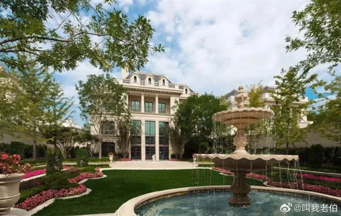 The developer claimed that the couple will be living in this said mansion