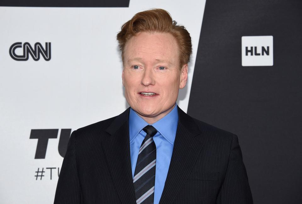 Conan O’Brien has agreed to settle a lawsuit with a writer who says the talk-show host stole jokes from his Twitter feed and blog for O’Brien’s monologue on “Conan.”
