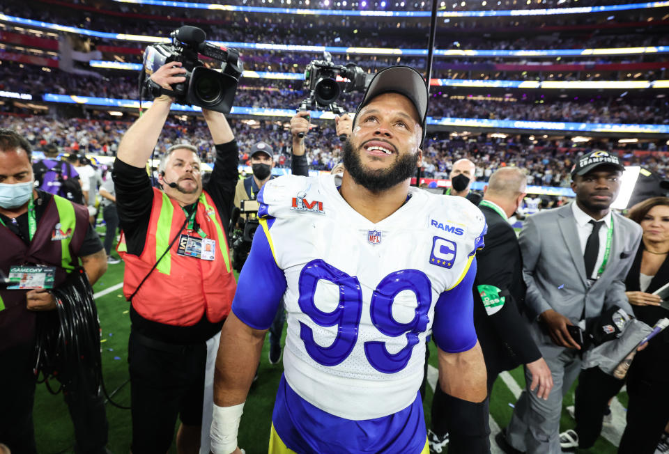 Star Rams defensive tackle Aaron Donald is now getting paid quarterback money. (Robert Gauthier / Los Angeles Times via Getty Images)