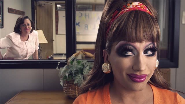 The season six 'Drag Race' winner and 'Hurricane Bianca' star spilled all the tea in a chat with ET.