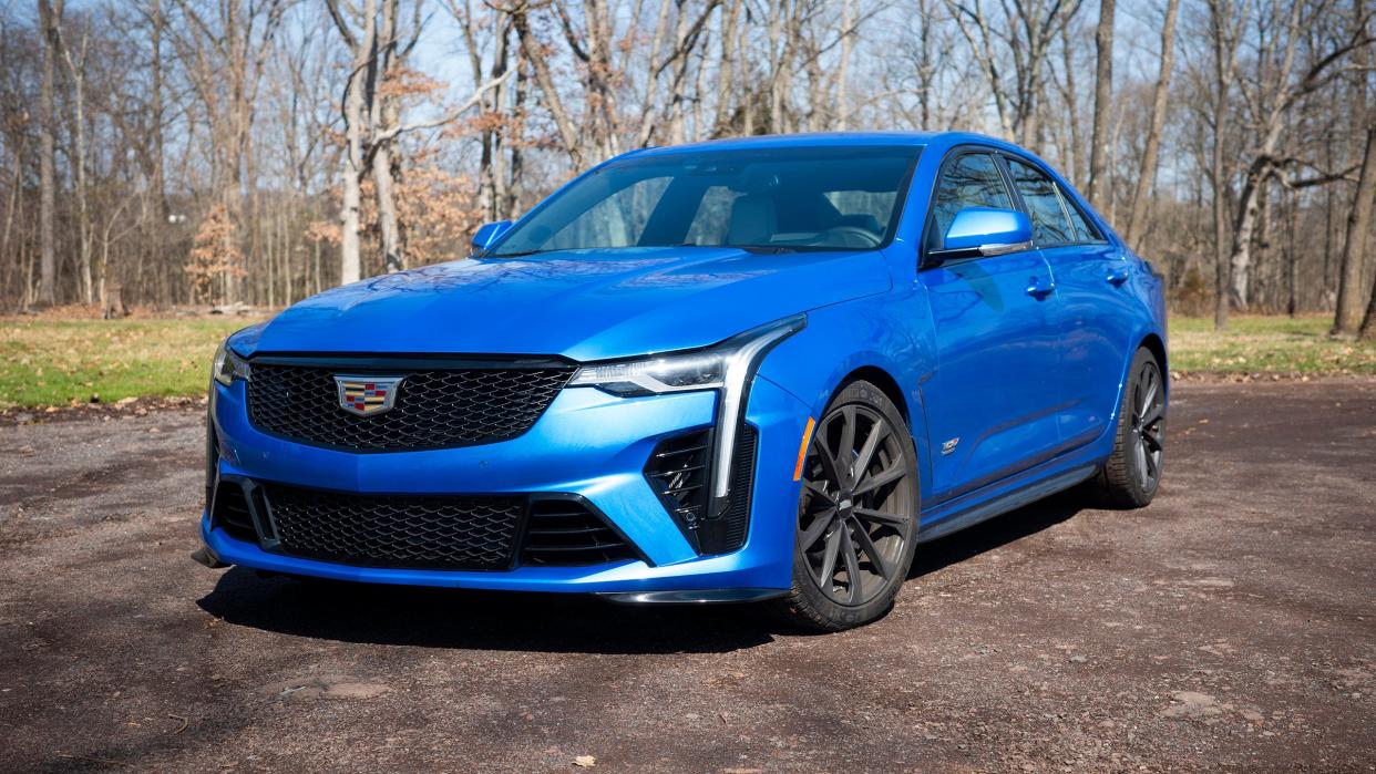 2024 Cadillac CT4-V Blackwing Pros and Cons: The Honest Sports Sedan photo