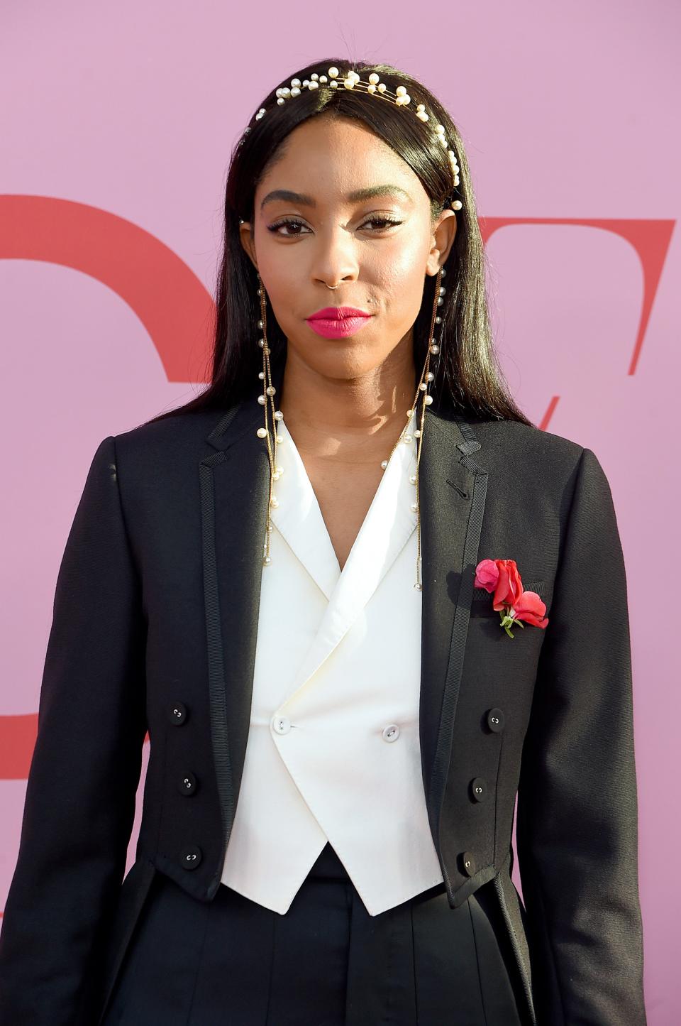 <h1 class="title">CFDA Fashion Awards - Arrivals</h1><cite class="credit">Jamie McCarthy / Getty Images</cite>