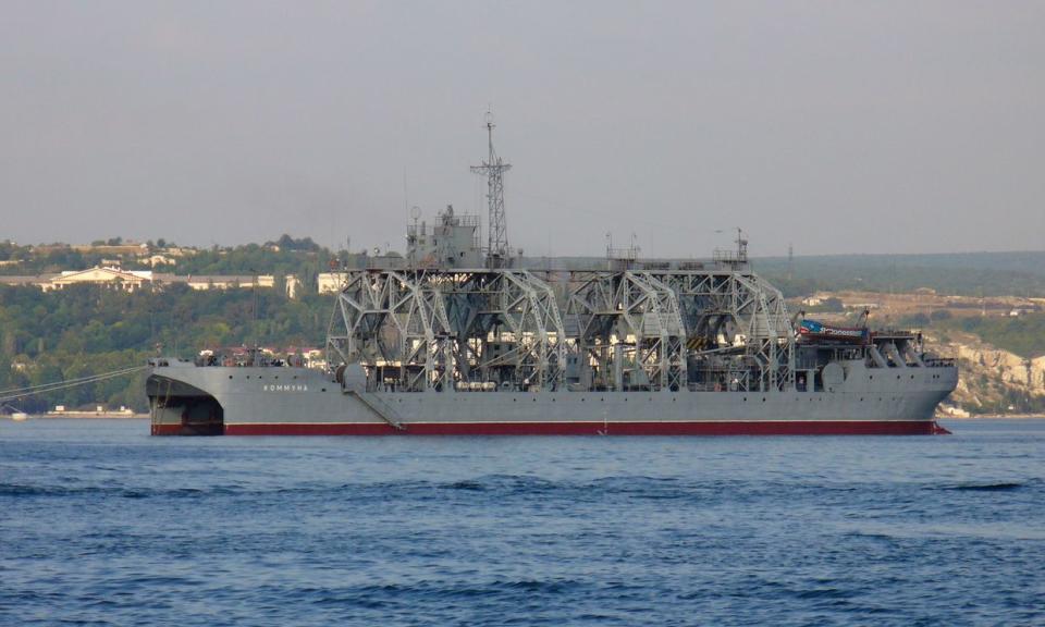 Russia's Kommuna salvage ship in a picture dated July 18, 2009. (George Chernilevsky/Wikimedia Commons)